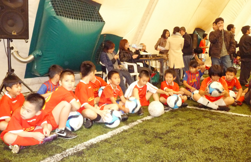 Giải bóng đá „Halloween” năm 2011