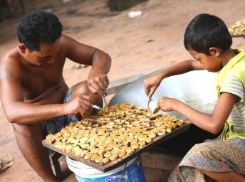 Cam Bốt ra lệnh hoãn đưa người lao động sang Malaysia