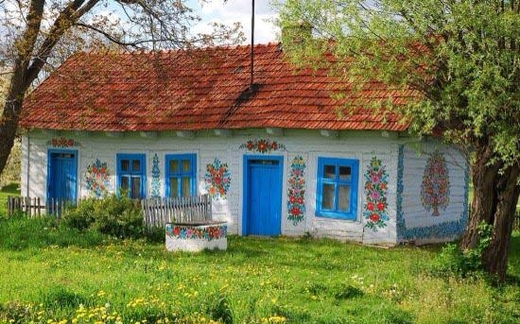 Ngôi làng 'hoa hoét' dễ thương ở Ba Lan