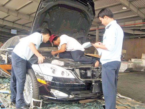 Bất thường xe siêu sang “hồi hương”: Công an vào cuộc điều tra