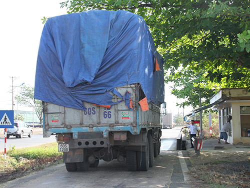 Chi tiền “khủng” xây trạm cân