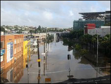 Nuớc Úc lo lắng khi lũ đổ về Brisbane