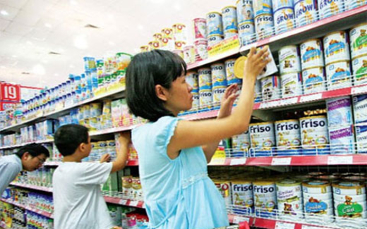 Ba Bộ bắt tay, giá sữa vẫn rục rịch tăng