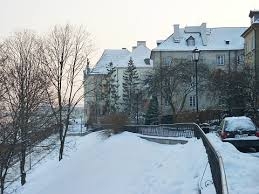 Ai bảo đi" Tây" là sướng!
Phần 4- Trước lạ, sau quen