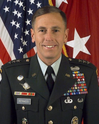 Tổng thống Obama thay thế Tướng McChrystal bằng Tướng Petraeus