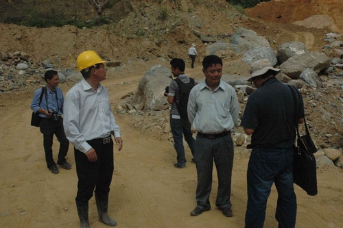Thân đập thủy điện Đăk Mek 3 toàn đất, cát, đá!
