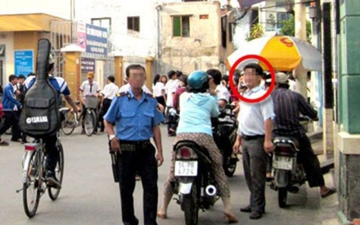 “Xin lỗi: Thầy chỉ là thằng đàn ông”