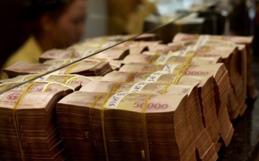 Bao nhiêu lợi nhuận ngân hàng là… “vay mượn”?