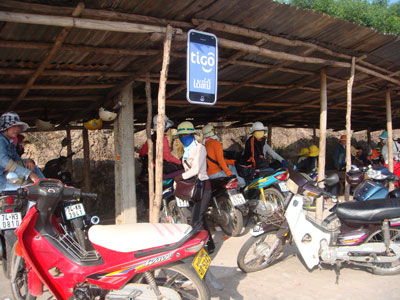 Những “ngân hàng” đặc biệt ở cửa khẩu Lao Bảo