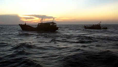 Cái tàu đánh cá và cụ Khổng Tử