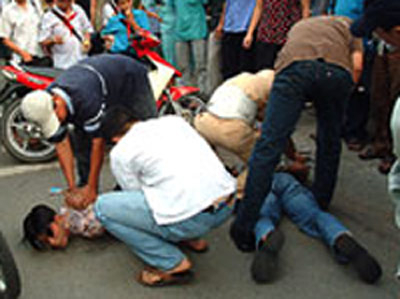 Bảo vệ người dân