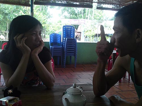 Nạn nhân thành cò mồi