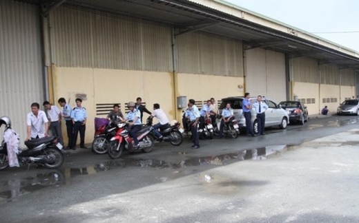 Ngân hàng kẹt trong cuộc đua xiết nợ đại gia