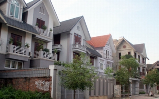 Hà Nội: Nhà biệt thự không có người hỏi mua