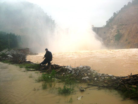 Thủy điện Hố Hô chấp nhận bồi thường cho dân