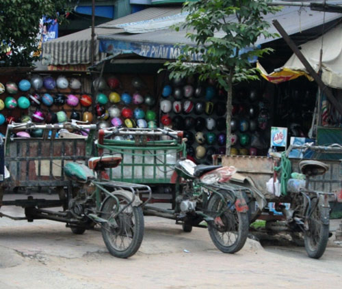 Ngõ hẻm níu xe ba gác trước giờ "khai tử"