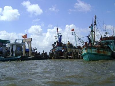 Ăn Tết trên biển