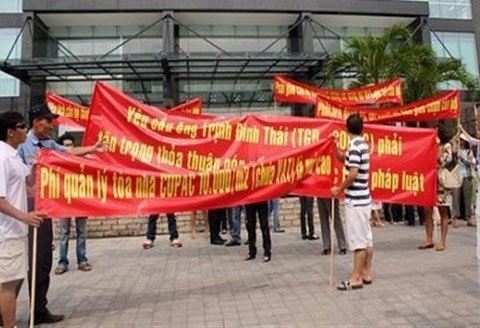 Đủ chiêu đòi nợ: Từ giễu xe bêu xấu đến biểu tình
