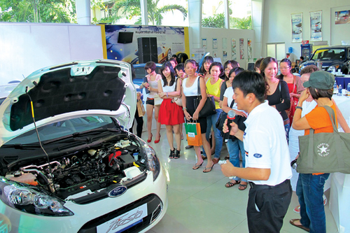 Khi phụ nữ gọi xe là… chồng hai