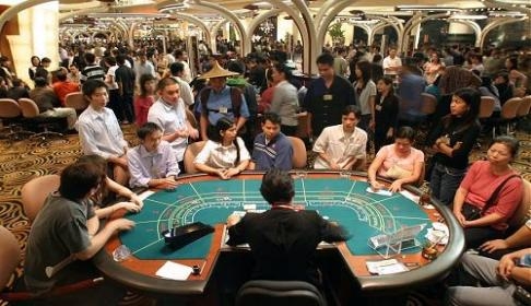 Từ casino nghĩ về 'bác thằng bần'