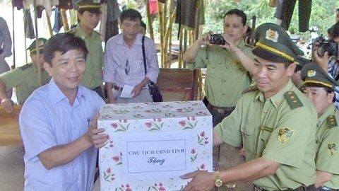 Oan... "thị Xăng" và oan... "thị Sưa"?