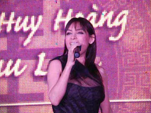 Mua vui cho đại gia: Có tiền mời tiên cũng được!