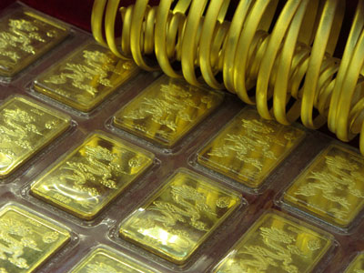 Ai gây ra tình trạng “vàng hóa” và “đô la hóa” nền kinh tế?