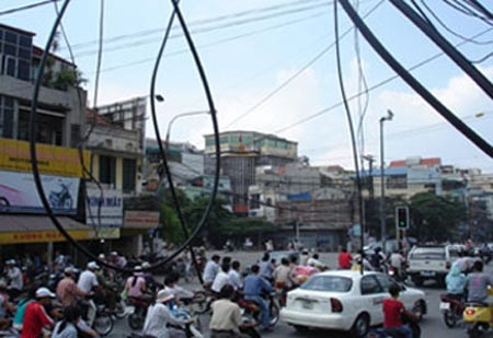 Đêm qua, “thần chết” đứng dọc đường Nguyễn Trãi