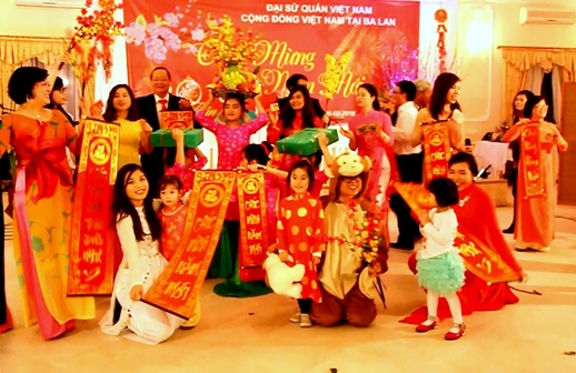 Đón Tết, mừng xuân Bính Thân 2016 tại Warszawa