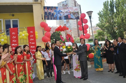 Khánh thành lớp học tiếng Việt cho con em cộng đồng Việt Nam tại Odessa (Ucraina)