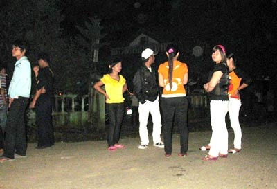 "Chợ" tình Cơ Tu