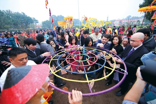 Kết luận của Bộ chính trị về công tác người Việt Nam ở nước ngoài trong tình hình mới.