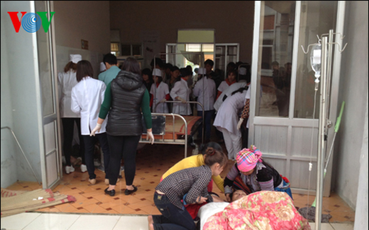 Hai trực thăng đưa BS lên cứu nạn nhân vụ sập cầu