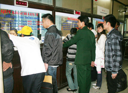 Hà Nội chuyển gần 1.500 vé tàu Tết mỗi ngày cho ga Sài Gòn