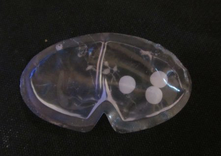 Hạt lạ trong áo, chuyện lạ giới showbiz