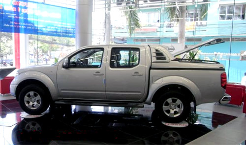 Tránh thuế phí cao, đổ dồn kinh doanh xe bán tải