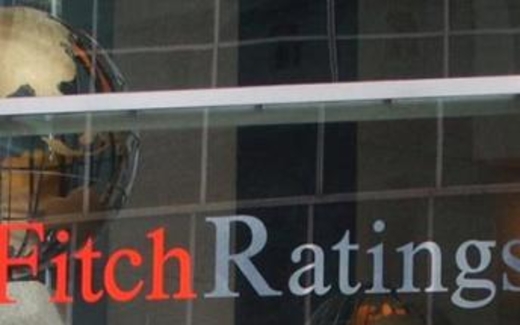 Rủi ro tài chính: Pháp mất 3 chữ A của Fitch