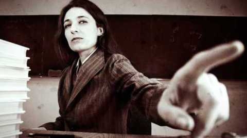 Vụ nữ sinh tự tử: Ai chịu trách nhiệm?