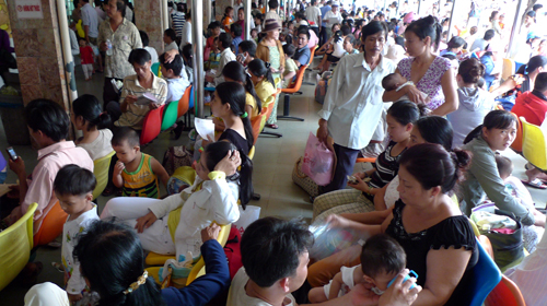 Thiếu bệnh viện, tại sao không xây thêm?