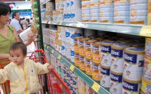 'Bảo kê' để sữa tăng giá?