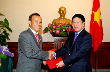 Ông Vũ Hồng Nam được bổ nhiệm làm Quyền Chủ nhiệm Ủy ban Nhà nước về người Việt Nam ở nước ngoài