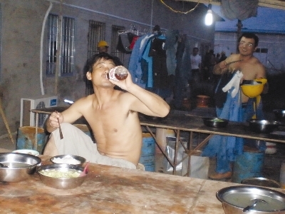 Hơn ba vạn lao động ngoại 'chui' ở Việt Nam