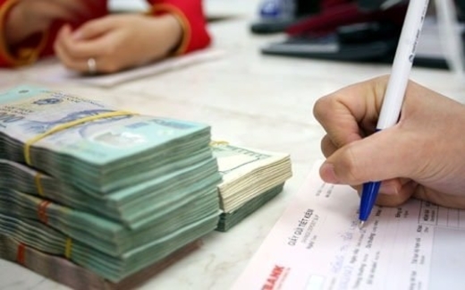 Tiền thừa, lãi suất chưa chịu giảm?