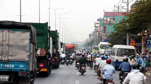 Công trình “dần xây” trên đường xuyên Á