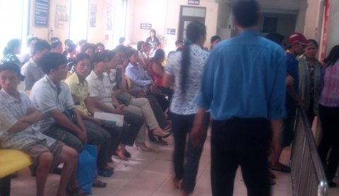 Khám bệnh siêu tốc ở VN: 1 phút 1 người!