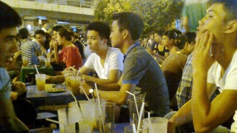 Vỉa hè: “Đại siêu thị” đắt khách nhất thủ đô