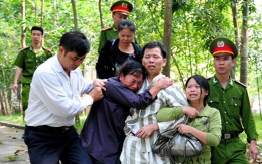 Vụ 10 năm oan sai: Lạ chưa, bỗng dưng... nhận tội giết người