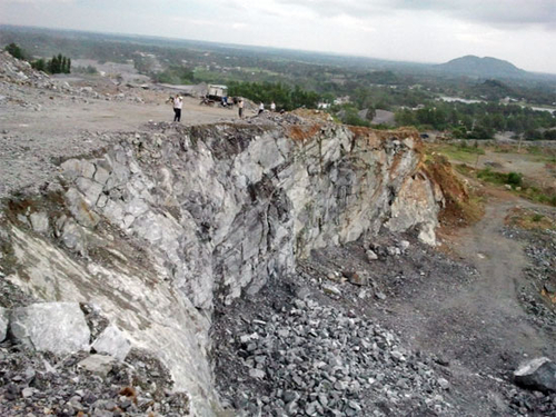 Quản lý hoạt động khai thác khoáng sản: Sờ đâu sai đó