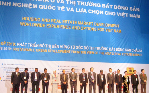 Giải phóng tồn kho BĐS: Tìm kế dụ “Tây”