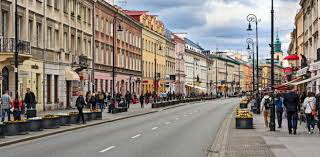 Phố Nowy Świat (Warszawa) là một trong những phố buôn bán có tiền thuê bao đắt nhất thế giới